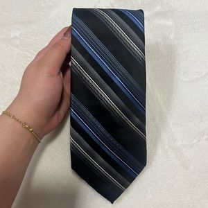 PLATINUM DESIGNS BLACK STRIPED TIE